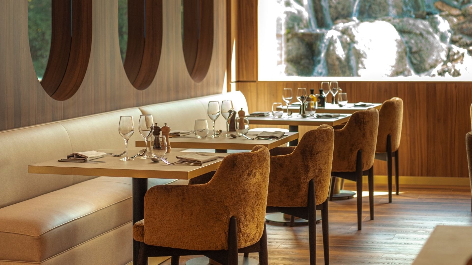 Restaurant du Pasino avec vue cascade